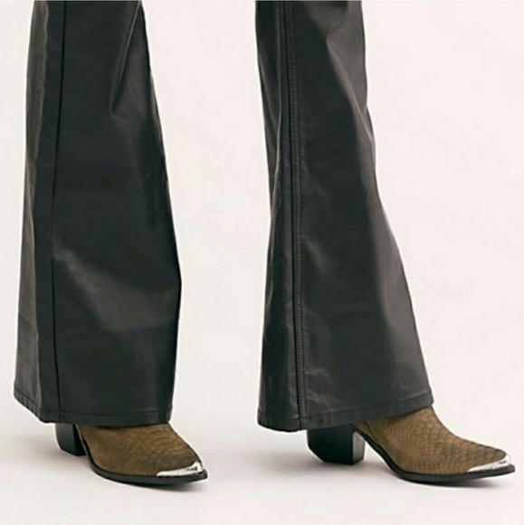 Jeffrey Campbell Cromwell Black White Snakeskin Western Leather Ankle Bootie - Picture 10 of 12